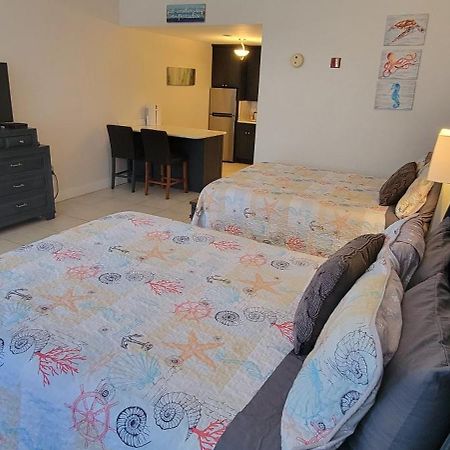 Sea Breeze, Studio 510, Beach Steps Away!+Pool+Wifi رسكن المظهر الخارجي الصورة