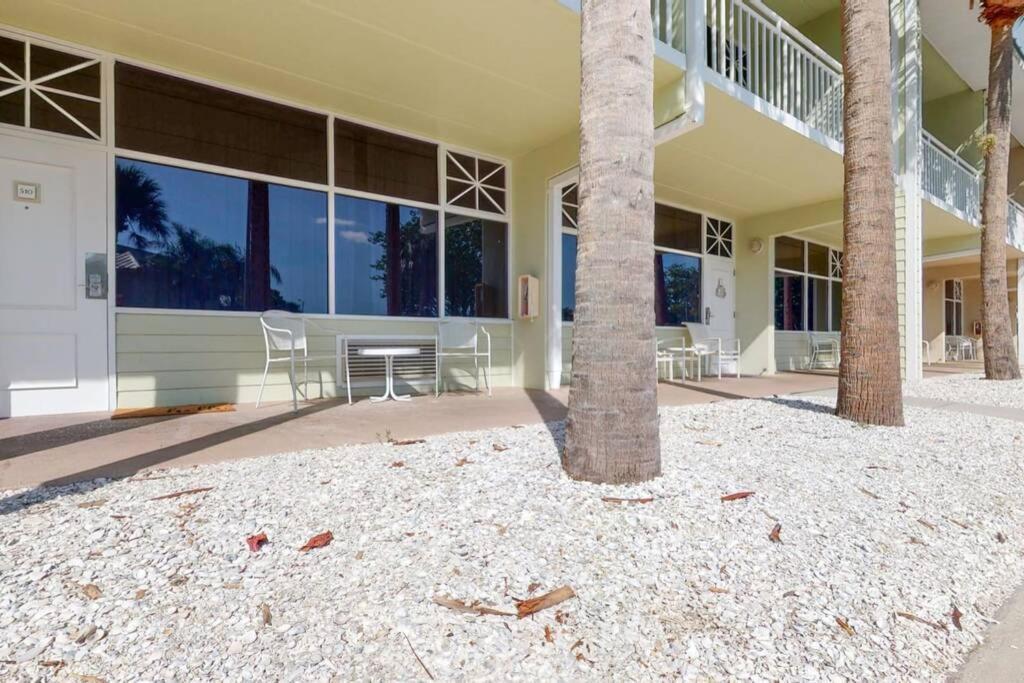 Sea Breeze, Studio 510, Beach Steps Away!+Pool+Wifi رسكن المظهر الخارجي الصورة
