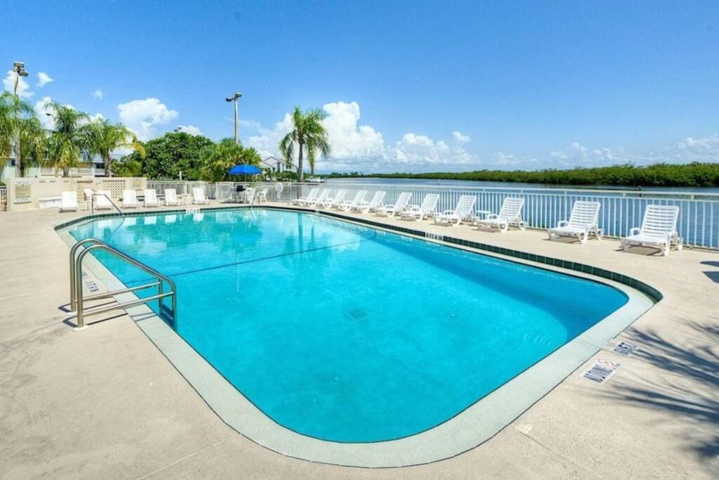 Sea Breeze, Studio 510, Beach Steps Away!+Pool+Wifi رسكن المظهر الخارجي الصورة