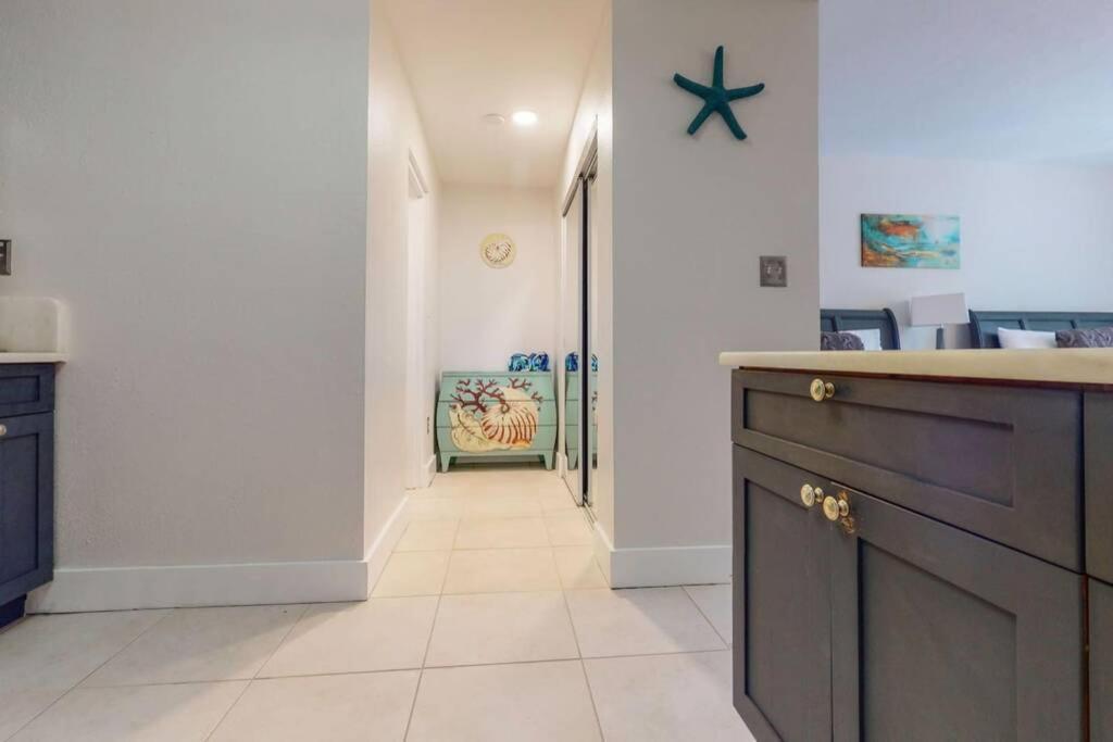 Sea Breeze, Studio 510, Beach Steps Away!+Pool+Wifi رسكن المظهر الخارجي الصورة